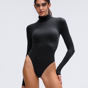 Lululemon Turtleneck Bodysuit